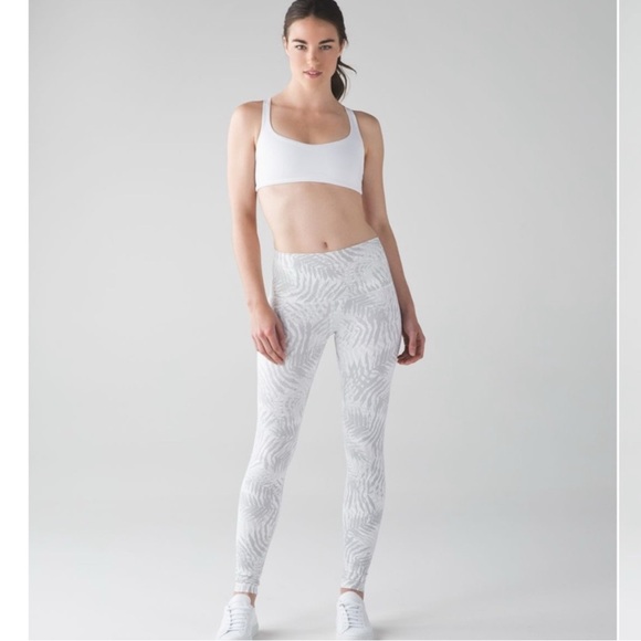 Lululemon Wunder Under Leggings - Palm Trees size 6 - Picture 3 of 13